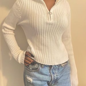 Green & White Turtleneck Hoop Zipper Sweater